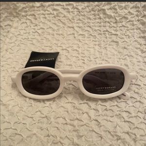 NWT Lucky Brand White Oval Sunglasses